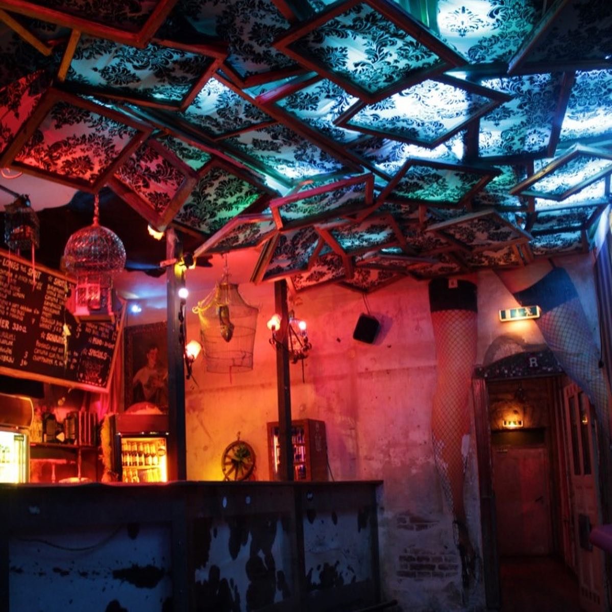 services-01 468137475 18302687473201488 8361744482125612424 N